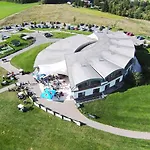 Grund Golf And 4*