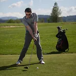 Grund Golf And Ski Младе-Буки