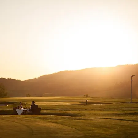 Grund Golf And Szálloda 4*