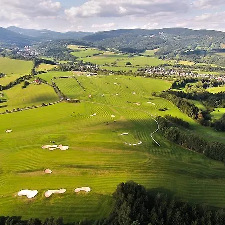 Szálloda Grund Golf And Mladé Buky