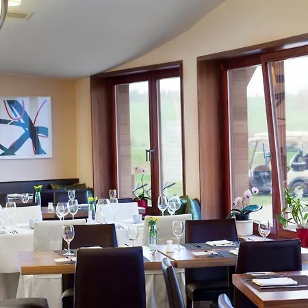 Grund Golf And 4* Mladé Buky